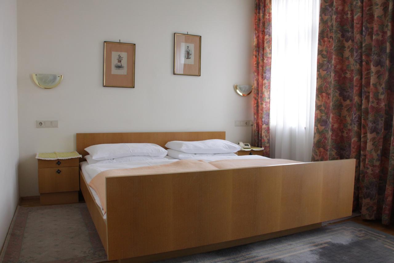 Hotel Restaurant Wachauerhof Spitz an der Donau Exteriör bild